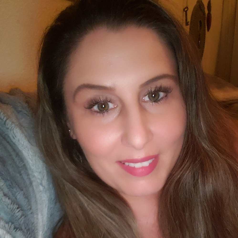 Meet your Posher, Monica
